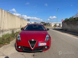 Rosso Usata 2016 Alfa Romeo Giulietta Distinctive Due volumi | 6000 € (Molto cara)