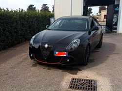 Nero Usata 2012 Alfa Romeo Giulietta Tre volumi | 6500 € (Molto cara)