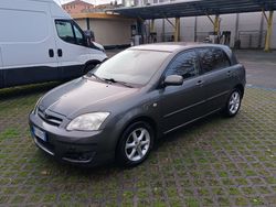 Grigio Usata 2005 Toyota Corolla Tre volumi | 3500 € (Molto cara)