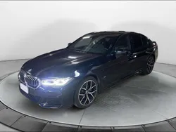 Carbonschwarz metallizzato Usata 2022 BMW 520 M Sport Tre volumi | 42.700 € (Buon prezzo)