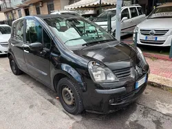 Nero Usata 2006 Renault Modus Monovolume | 2200 € (Buon prezzo)