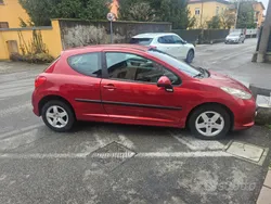 Usata 2006 Peugeot 207 Due volumi | 2200 € (Buon prezzo)