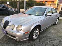 Grigio Usata 2002 Jaguar S-Type Executive Tre volumi | 9900 € (Molto cara)
