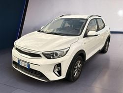 Bianco Usata 2022 Kia Stonic Urban SUV | 13.900 € (Buon prezzo)