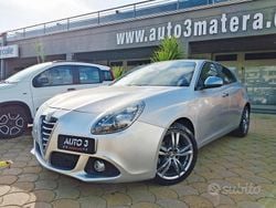 Grigio Usata 2014 Alfa Romeo Giulietta Distinctive Tre volumi | 7990 € (Buon prezzo)