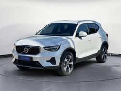 Bianco Nuova 2025 Volvo XC40 Core SUV | 38.900 € (Cara)