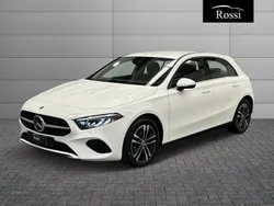Grigio montagna Nuova 2025 Mercedes A180 Tre volumi | 37.100 € (Buon prezzo)