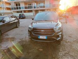 Grigio Usata 2017 Ford Kuga SUV | 10.000 € (Cara)