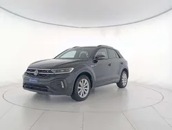 Deep black perlato Usata 2022 VW T-Roc R-line SUV | 24.900 € (Buon prezzo)