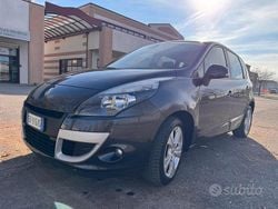 Usata 2011 Renault Scénic III Monovolume | 3800 € (Buon prezzo)