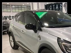 Grigio chiaro Usata 2021 Renault Captur Intens SUV | 15.500 € (Buon prezzo)