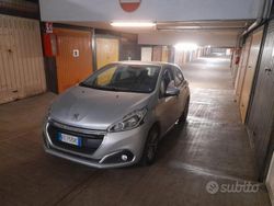 Grigio Usata 2016 Peugeot 208 Due volumi | 6500 € (Buon prezzo)