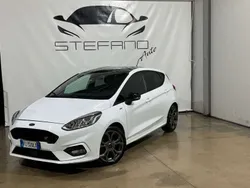 Bianco Usata 2017 Ford Fiesta ST-Line Due volumi | 8500 € (Buon prezzo)