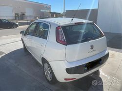 Usata 2006 Fiat Grande Punto Due volumi | 1800 € (Buon prezzo)