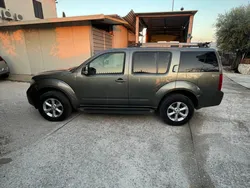 Usata 2008 Nissan Pathfinder SUV | 10.000 €