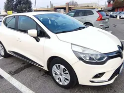 Beige Usata 2017 Renault Clio IV Zen Tre volumi | 8000 € (Buon prezzo)