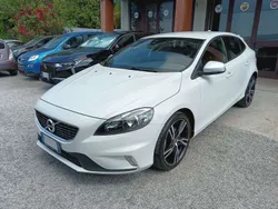 Bianco Usata 2017 Volvo V40 R-Design Station wagon | 13.500 € (Buon prezzo)
