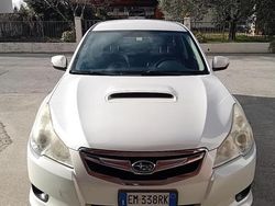 Bianco Usata 2012 Subaru Legacy Comfort Station wagon | 4200 €