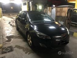 Nero Usata 2011 Opel Astra Tre volumi | 5000 € (Cara)