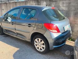 Nero Usata 2011 Peugeot 207 Active Tre volumi | 1300 € (Super prezzo)