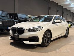 Bianco metallizzato Usata 2023 BMW 116 Advantage Due volumi | 15.900 € (Ottimo prezzo)