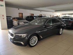 Grigio Usata 2019 BMW 530e Luxury Line Tre volumi | 25.400 € (Ottimo prezzo)