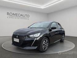 Nero Usata 2023 Peugeot 208 Active Due volumi | 15.200 € (Buon prezzo)