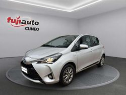 Grigio Usata 2017 Toyota Yaris Hybrid Active Due volumi | 11.900 € (Buon prezzo)