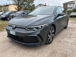 Grigio Usata 2024 VW Golf VIII R-line Tre volumi | 30.990 € (Cara)