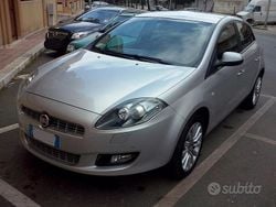 Grigio Usata 2011 Fiat Bravo Emotion Due volumi | 4500 € (Cara)