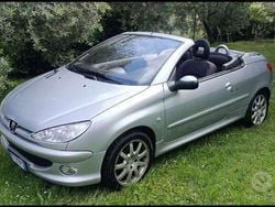 Usata 2005 Peugeot 206 CC Cabrio | 3950 € (Molto cara)