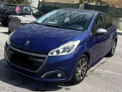 Blu Usata 2014 Peugeot 208 Due volumi | 8000 € (Molto cara)