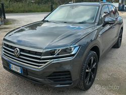 Grigio Usata 2021 VW Touareg Atmosphere SUV | 34.990 € (Ottimo prezzo)