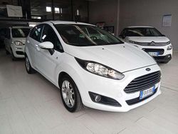 Bianco Usata 2015 Ford Fiesta Business Edition Tre volumi | 5400 € (Ottimo prezzo)