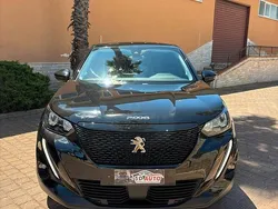 Nero Usata 2021 Peugeot 2008 Active SUV | 14.999 € (Ottimo prezzo)
