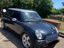 Nero Usata 2006 Mini Cooper Due volumi | 5000 € (Molto cara)
