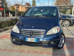 Blu Usata 2010 Mercedes A160 Elegance Tre volumi | 4990 € (Buon prezzo)