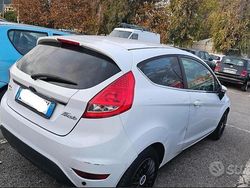 Bianco Usata 2009 Ford Fiesta | 2000 €
