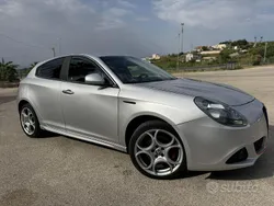 Usata 2012 Alfa Romeo Giulietta Due volumi | 6800 € (Ottimo prezzo)