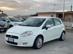 Bianco Usata 2006 Fiat Grande Punto Dynamic Due volumi | 2290 € (Ottimo prezzo)