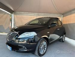 Nero Usata 2013 Lancia Ypsilon Platinum Due volumi | 7499 € (Molto cara)