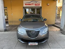Grigio Usata 2013 Lancia Ypsilon Silver Due volumi | 6490 € (Buon prezzo)