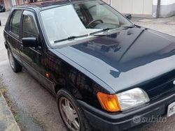 Blu Usata 1993 Ford Fiesta Due volumi | 1100 €