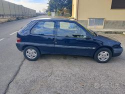 Usata 2000 Citroën Saxo Due volumi | 800 €