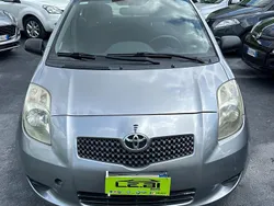 Grigio Usata 2006 Toyota Yaris Sol Tre volumi | 1799 € (Super prezzo)