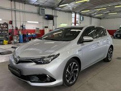 Silver met Usata 2015 Toyota Auris Hybrid Active Tre volumi | 10.500 € (Ottimo prezzo)
