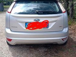 Argento Usata 2010 Ford Focus Titanium Tre volumi | 2800 € (Ottimo prezzo)