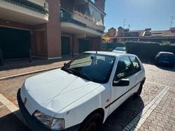 Bianco Usata 1996 Peugeot 106 Due volumi | 400 €