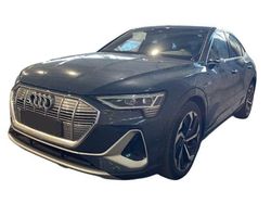 Plasmablau metallic Usata 2021 Audi e-tron Edition .1 SUV | 38.850 € (Buon prezzo)