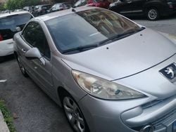 Grigio Usata 2008 Peugeot 207 CC Cabrio | 2800 € (Buon prezzo)